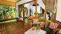 Indonesien - Nordsulawesi - Murex Bangka - Terrasse eines Deluxe Hillside Cottages