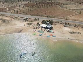 Djerba - Les Dauphins Kitecenter, Blick auf das Center und Lagune